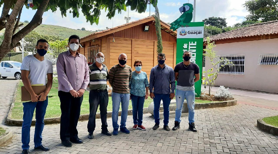 VEREADORES VITOR MORAES, RENATO DUPONI E MARIA LÚCIA VISITAM CRECHE E SECRETARIA DE MEIO AMBIENTE.